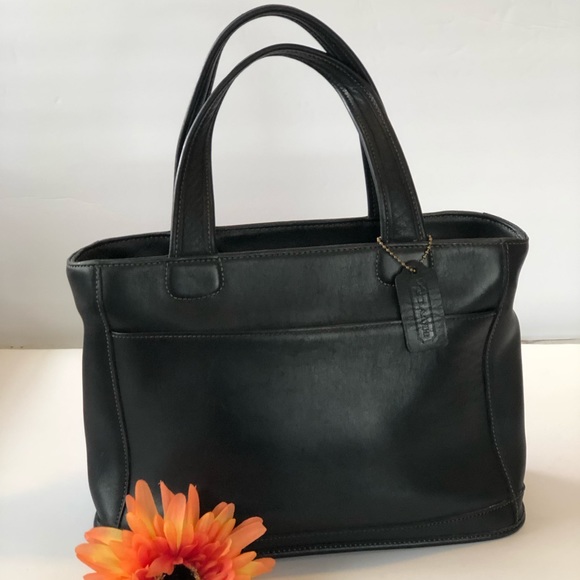 Coach Handbags - Vintage Coach Bleecker Bag Leather 9303